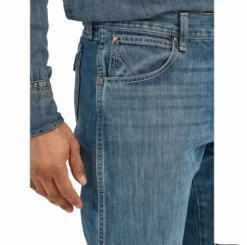 Wrangler Men's Relaxed Fit Retro Bootcut Jean 7 Wrangler Men's Relaxed Fit Retro Bootcut Jean -Cheap Footwear Store 1015526 4 removebg preview